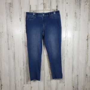 5/$25 lei medium wash jeggings with raw hems Juniors Size XL